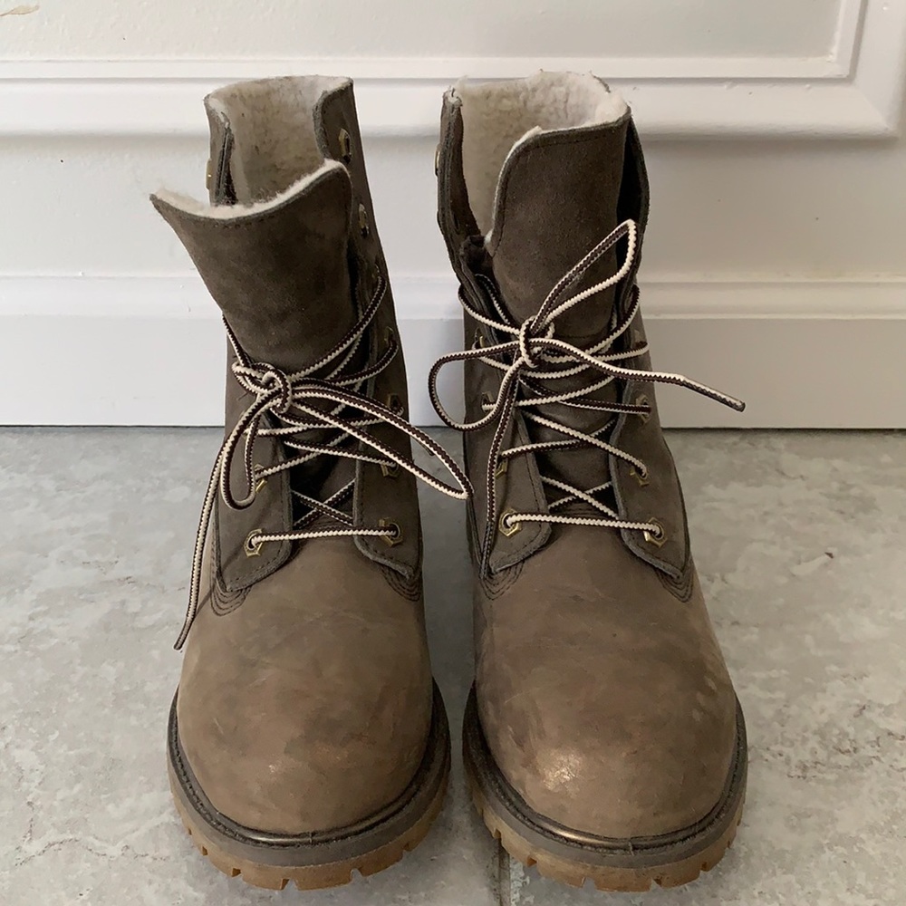 Timberland Sherpa lined boots